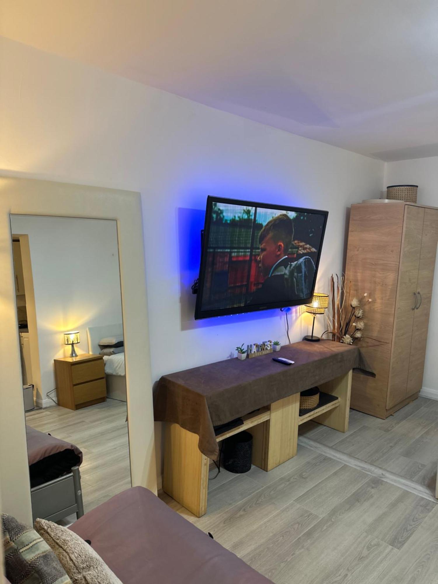 Stylish Studio Flat - Watford Junction - Harry Potter Watford (Hertfordshire) Exterior foto