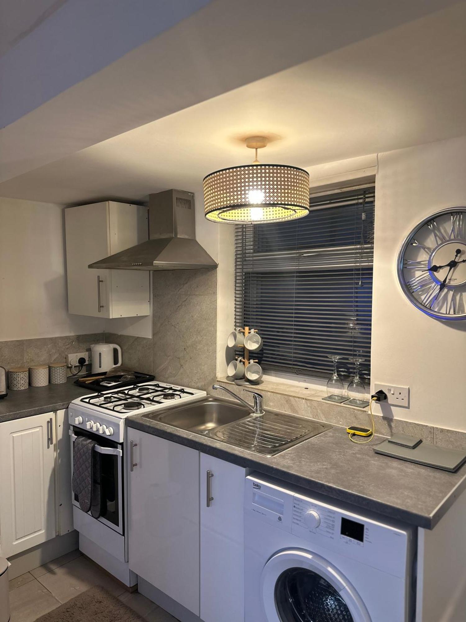 Stylish Studio Flat - Watford Junction - Harry Potter Watford (Hertfordshire) Exterior foto